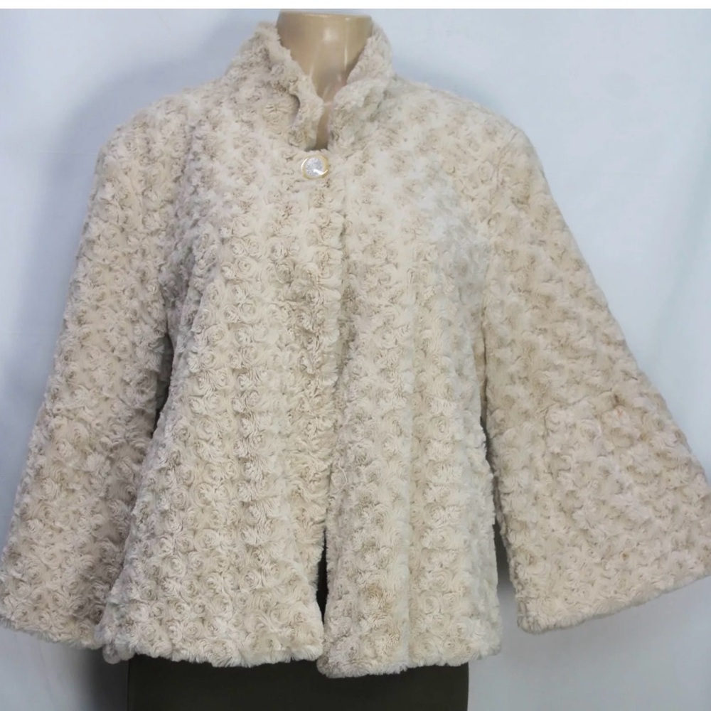 Scandinavian  Faux Fur  Women's Jacket Bell Sleeve Ivory Size small oversized